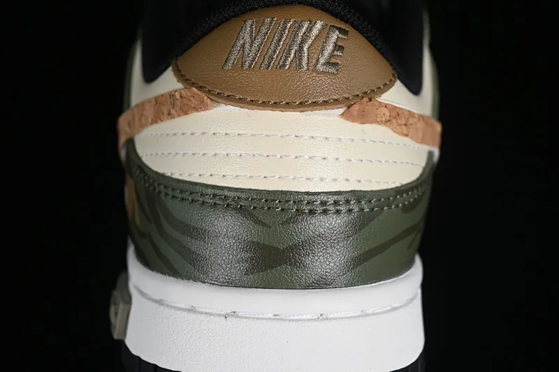All Categories Nk SB Dunk Series Nk SB Dunk Low Low-top Sneakers Nk Dunk Low Panda Prank Jungle Crossing Forest Crisis SB Low-top Casual Sneakers DV0831-002
